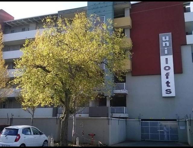 2 BEDROOM APARTMENT FOR SALE IN HILLCREST